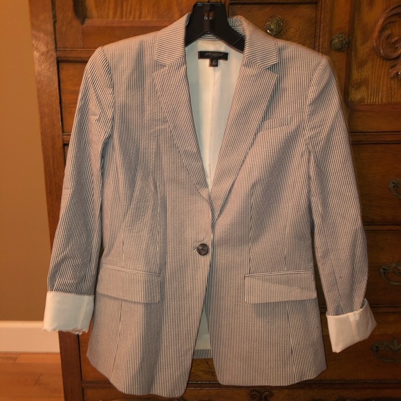 Ann Taylor Jackets & Blazers - Ann Taylor Size 0 Seersucker Blue & White Blazer